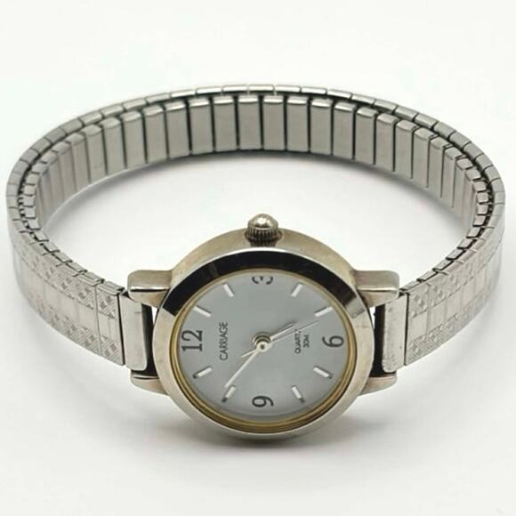Vintage Silver Timex Watch - Picture 3 of 4